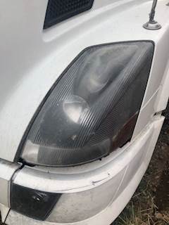 Volvo VNL Headlight Assembly