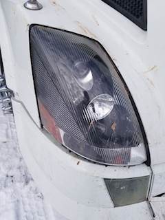Volvo VNL Headlight Assembly
