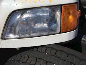 Volvo VNL Headlight Assembly