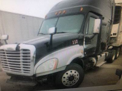 Freightliner Cascadia 125 Headlight Assembly