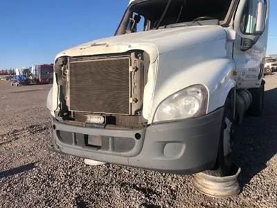 Freightliner Cascadia 125 Headlight Assembly
