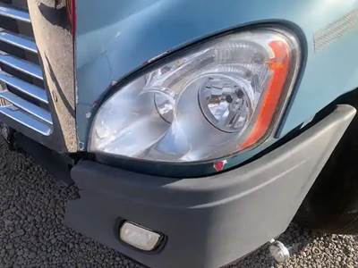 Freightliner Cascadia 125 Headlight Assembly