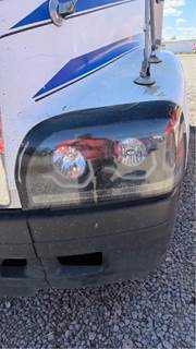 Freightliner Century Class 120 Headlight Assembly for a 2001 Freightliner C120