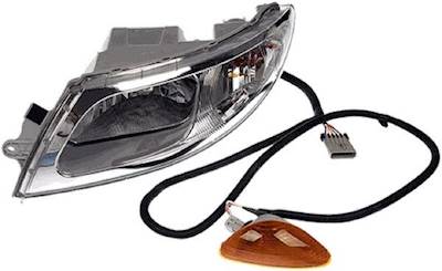 International 4300, 4400 Series Headlight Assembly for a 2006 International 4300-4400