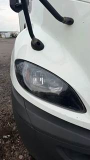 International RH613 Headlight Assembly