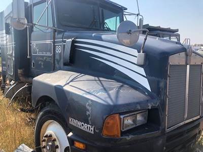 Kenworth T600 Headlight Assembly