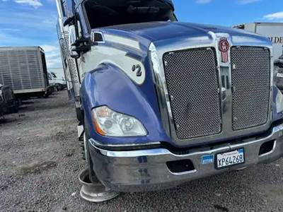 Kenworth T680 Headlight Assembly