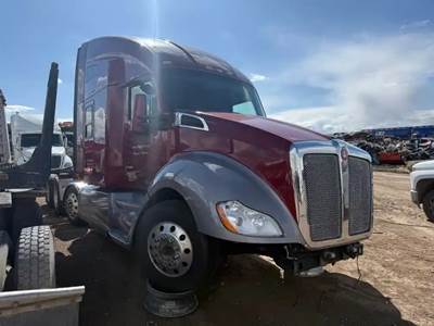 Kenworth T680 Headlight Assembly