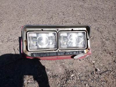 Kenworth T800 Headlight Assembly