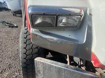 Kenworth T800 Headlight Assembly