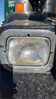 Kenworth T800 Headlight Assembly