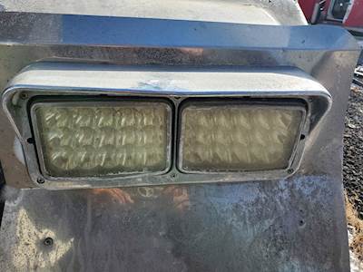 Kenworth W900 Headlight Assembly