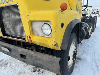 Mack RD688S Headlight Assembly