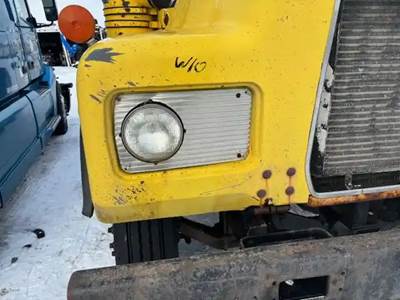Mack RD688S Headlight Assembly