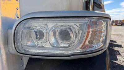 Peterbilt 389 Headlight Assembly