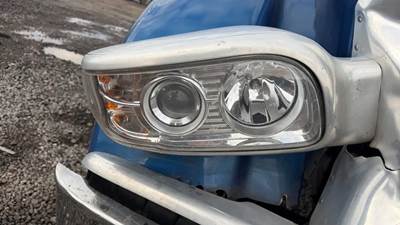 Peterbilt 389 Headlight Assembly