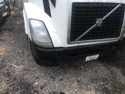 Volvo VNL Headlight Assembly