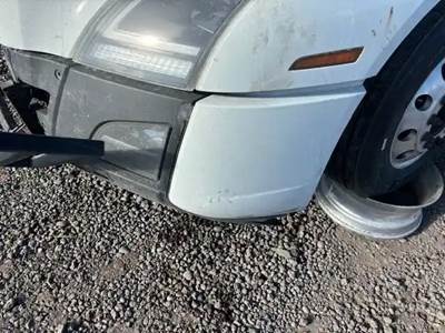 Volvo VNL Headlight Assembly