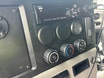 Freightliner Cascadia 126 Heater / AC Temp Control