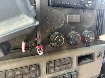 Freightliner Cascadia 126 Heater / AC Temp Control