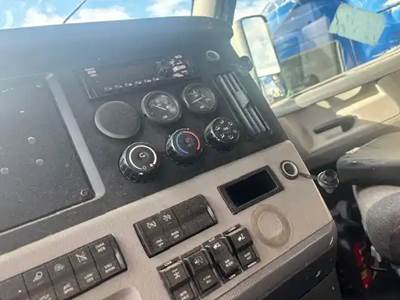 Freightliner Cascadia 126 Heater / AC Temp Control