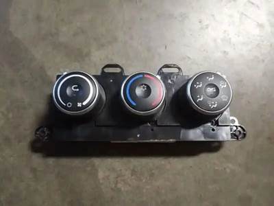 Freightliner Cascadia 126 Heater / AC Temp Control