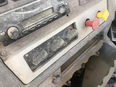 Freightliner Coronado 122 SD Heater / AC Temp Control for a 2015 Freightliner 122SD