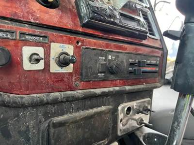 Freightliner FLD120 Classic Heater / AC Temp Control for a 2004 Freightliner Classic 120
