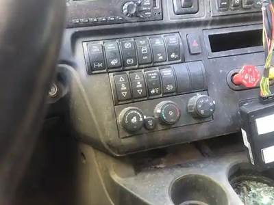 International LT625 Heater / AC Temp Control