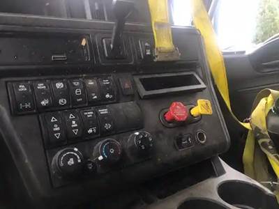International LT625 Heater / AC Temp Control