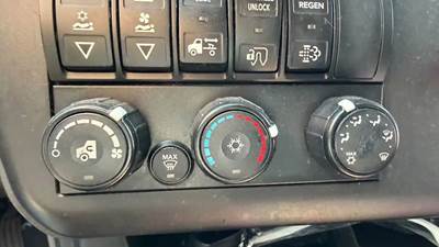 2019 International LT625 Heater Control Unit