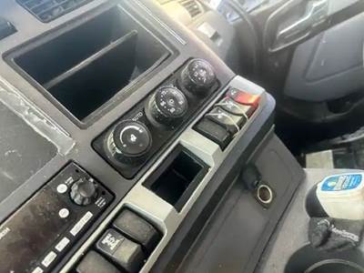Kenworth T680 Heater / AC Temp Control