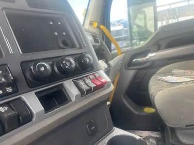 Kenworth T680 Heater / AC Temp Control