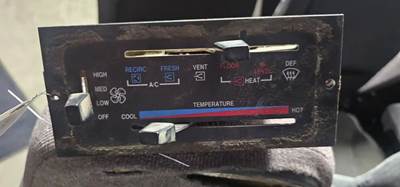 Peterbilt 300 Series Heater Control / Fan Switch Climate Control, Part # 18-03545