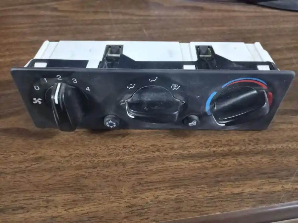 2023 Peterbilt 389 Heater / AC Temp Control For Sale Ucon, ID Q21