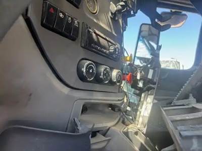 Peterbilt 579 Heater / AC Temp Control