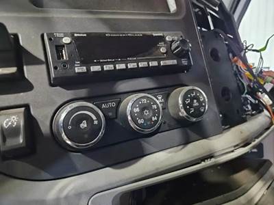 Peterbilt 579 Heater / AC Temp Control