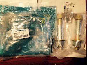 Peterbilt 379 Hood Hinge