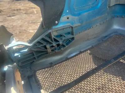 Peterbilt 389 Hood Hinge