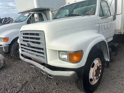 Ford F-800 Hood for a 1997 Ford F800