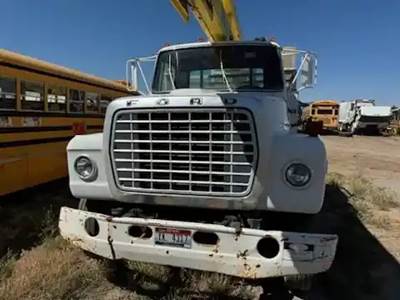 Ford L800 Hood