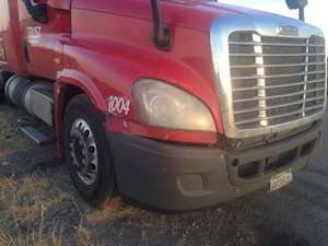 Freightliner Cascadia Hood