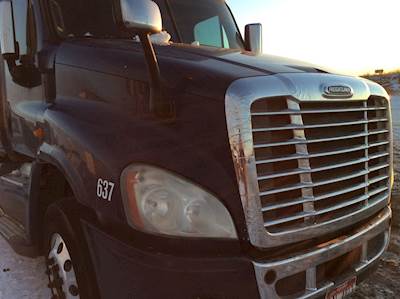 Freightliner Cascadia 125 Hood