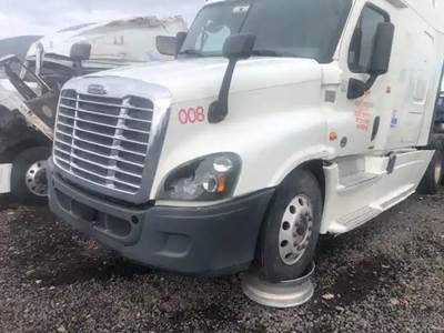 Freightliner Cascadia 125 Hood
