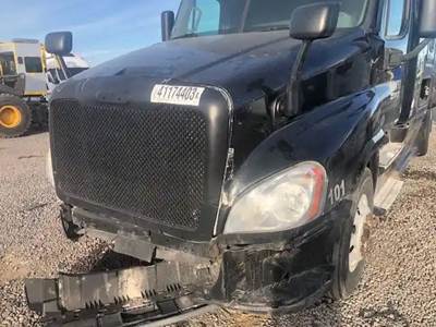 Freightliner Cascadia 125 Hood