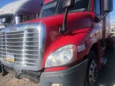 Freightliner Cascadia 125 Hood