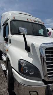 Freightliner Cascadia 125 Hood