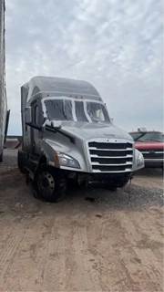 Freightliner Cascadia 126 Hood