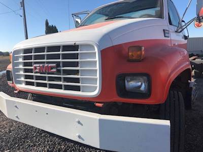 GMC C6500 Hood