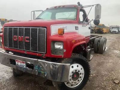 GMC C7500 Hood